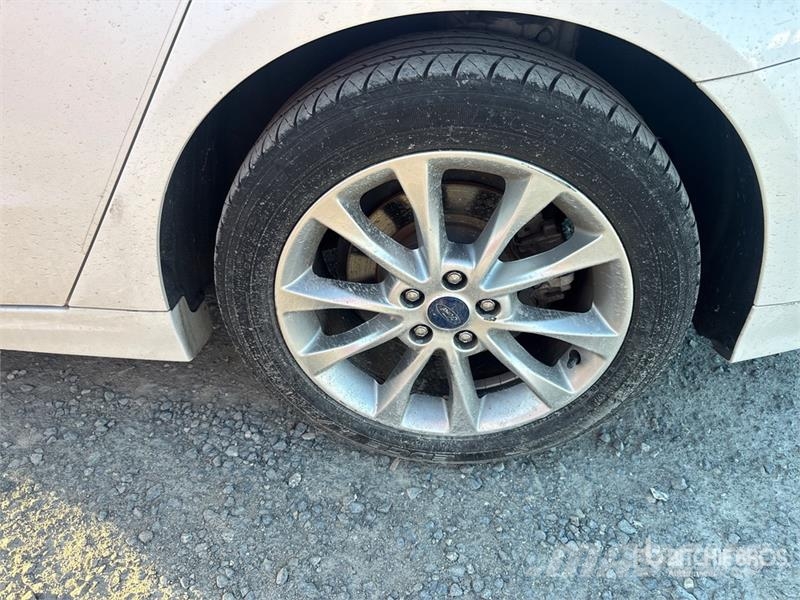 Ford Fusion Hybrid Automobile 汽车