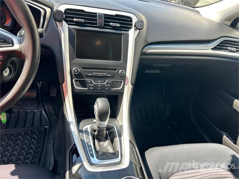 Ford Fusion SE Auto's