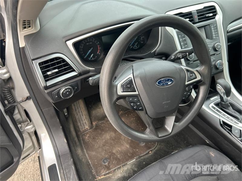 Ford Fusion SE Automobile Personbiler