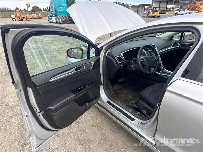 Ford Fusion SE Automobile Personbiler