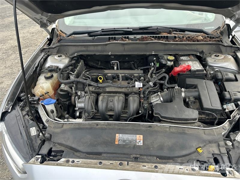 Ford Fusion SE Automobile Personbiler