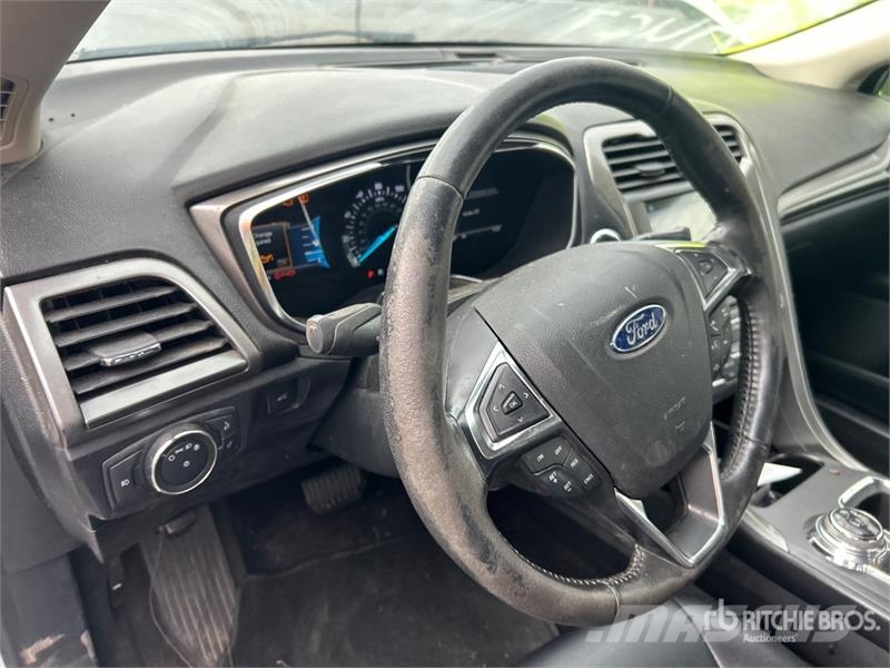 Ford Fusion SE Automobile Automašīnas