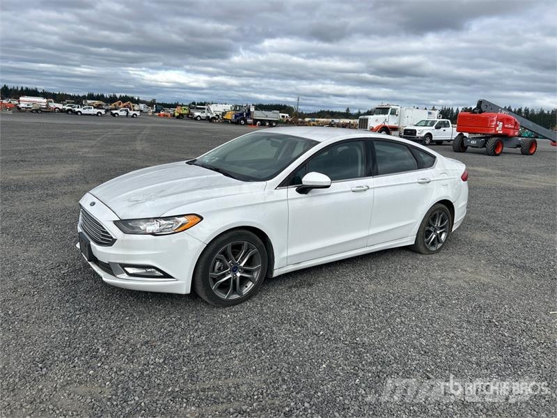 Ford Fusion SE Automobile Automašīnas