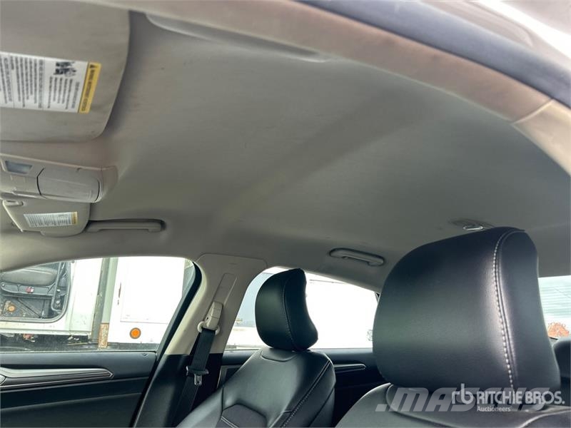 Ford Fusion SE Automobile Automašīnas