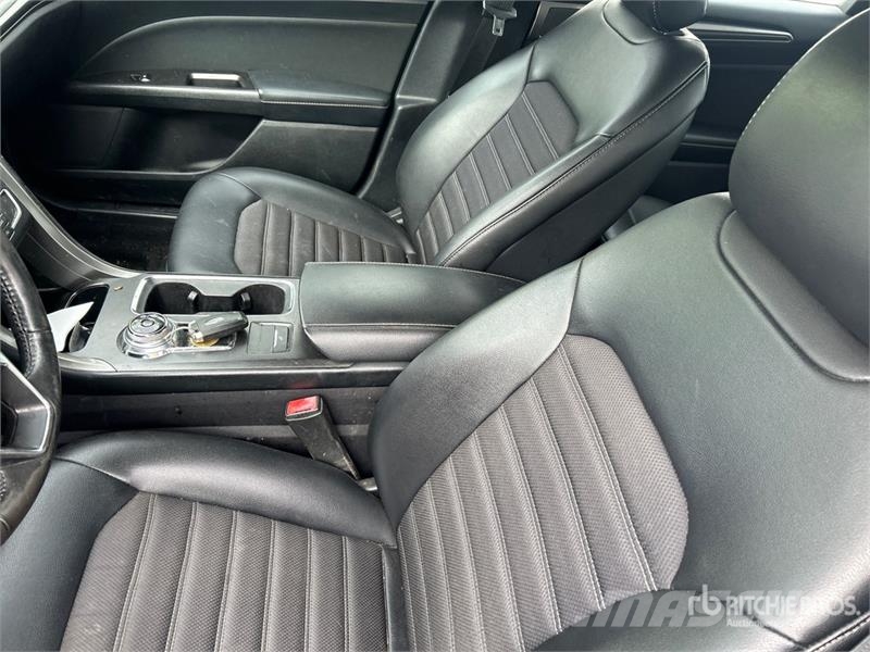 Ford Fusion SE Automobile Automašīnas