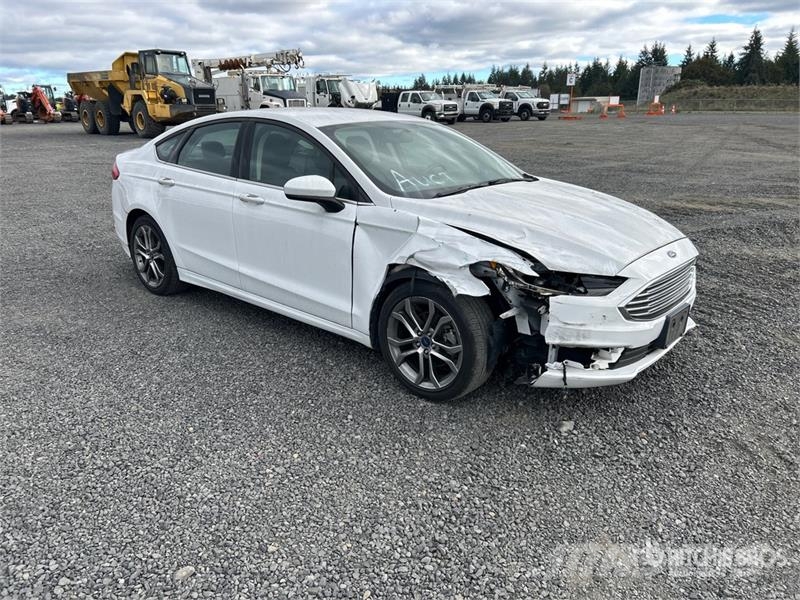 Ford Fusion SE Automobile Automašīnas