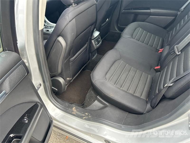 Ford Fusion SE Automobile Personbiler