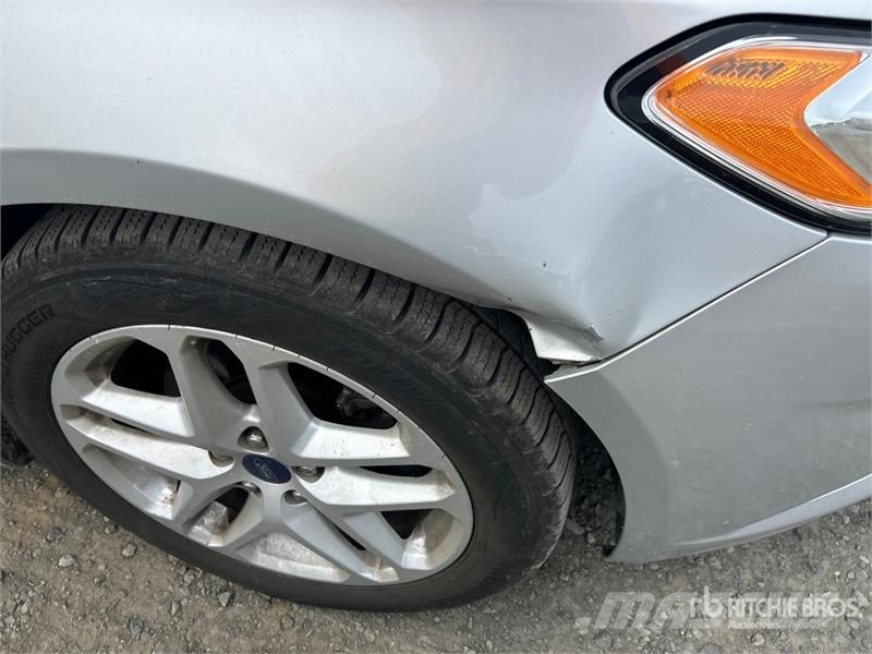 Ford Fusion SE Automobile Personbiler