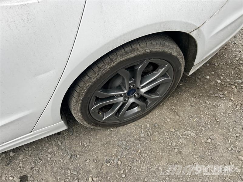 Ford Fusion SE Automobile Automašīnas