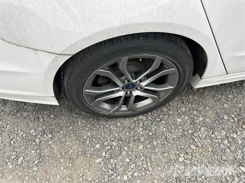 Ford Fusion SE Automobile Automašīnas