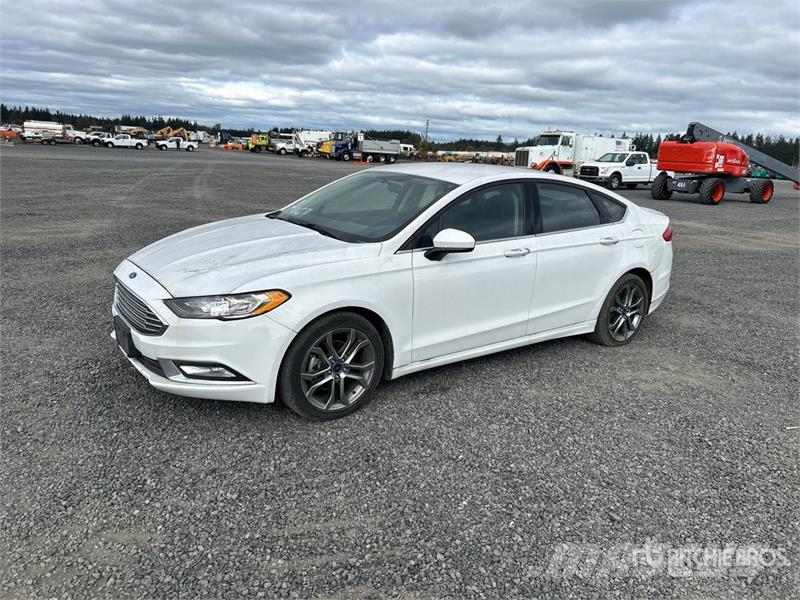 Ford Fusion SE Automobile Automašīnas