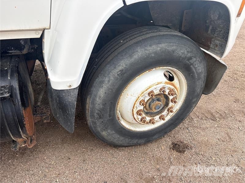 Ford L8000 4x2 Silage Truck Специальные грузовики