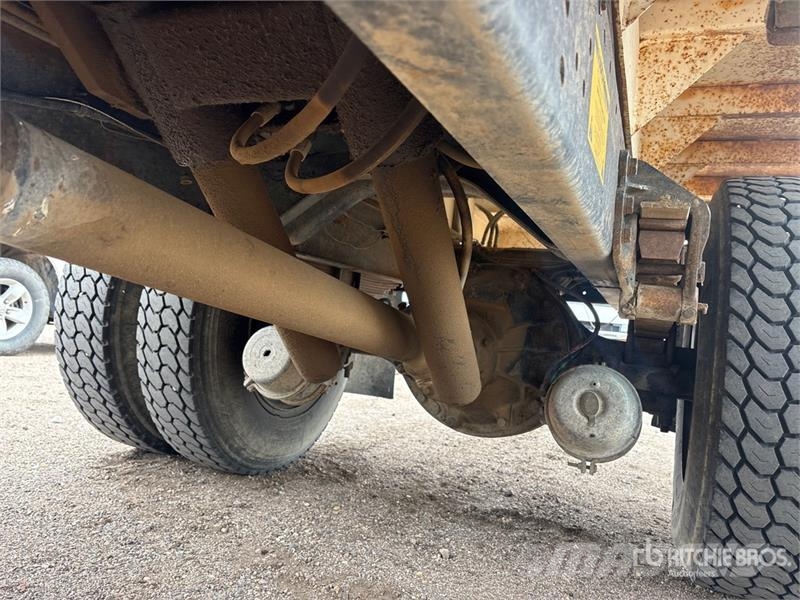 Ford L8000 4x2 Silage Truck Специальные грузовики