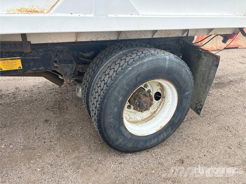 Ford L8000 4x2 Silage Truck Специальные грузовики