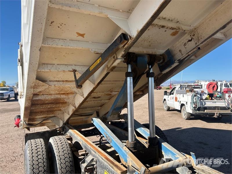 Ford L8000 4x2 Silage Truck Other trucks