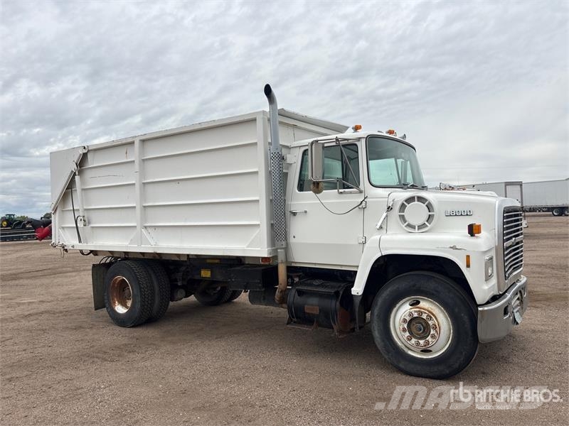 Ford L8000 4x2 Silage Truck Специальные грузовики
