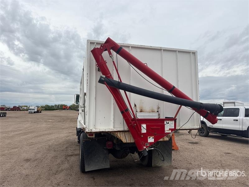 Ford L8000 4x2 Silage Truck Специальные грузовики