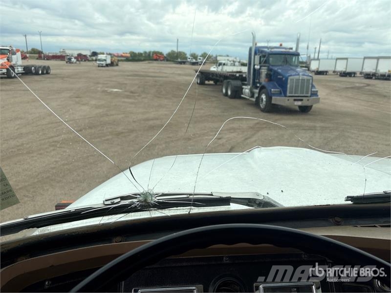 Ford L8000 4x2 Silage Truck Специальные грузовики