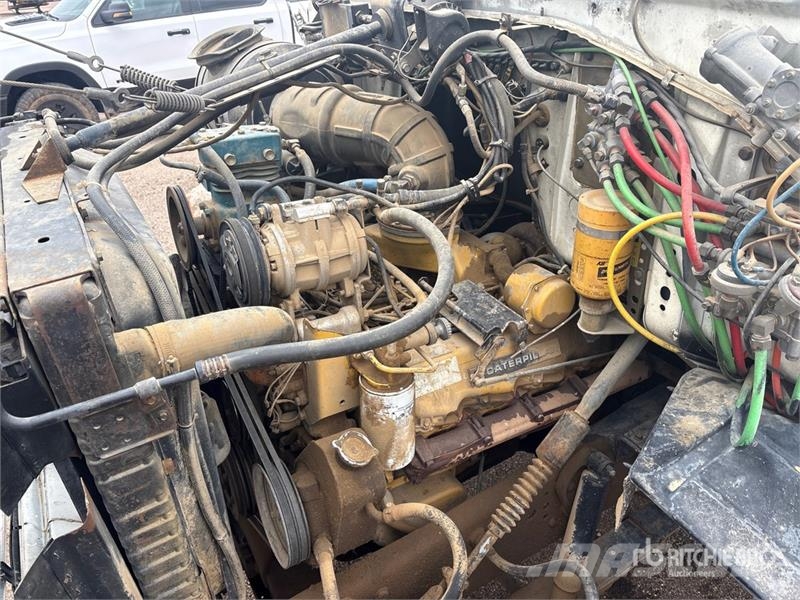 Ford L8000 4x2 Silage Truck Специальные грузовики