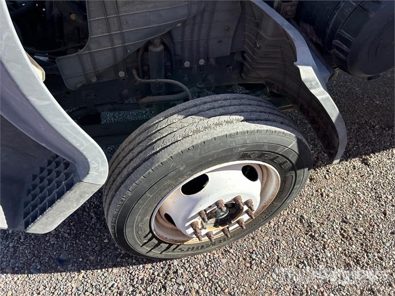 Ford LCF 450 4x2 Van Truck Skåpbilar