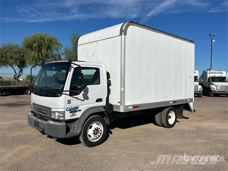Ford LCF 450 4x2 Van Truck Skåpbilar