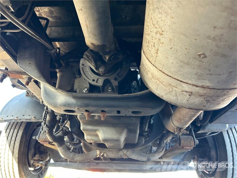 Ford LCF 450 4x2 Van Truck Skåpbilar