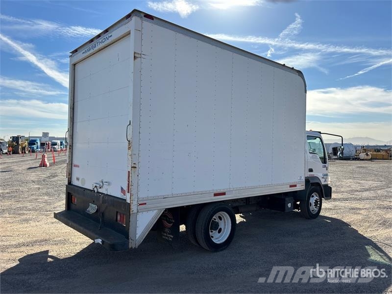 Ford LCF 450 4x2 Van Truck Skåpbilar