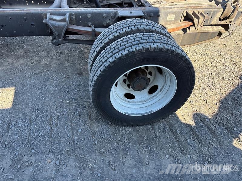Ford LCF450 驾驶室与内部