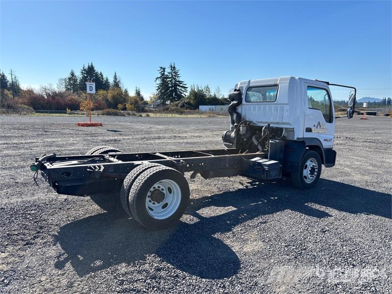 Ford LCF450 驾驶室与内部