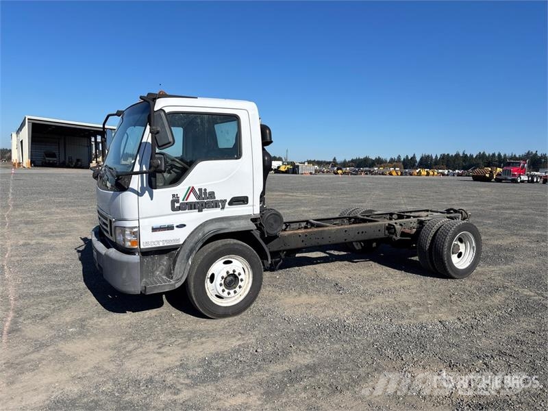 Ford LCF450 驾驶室与内部