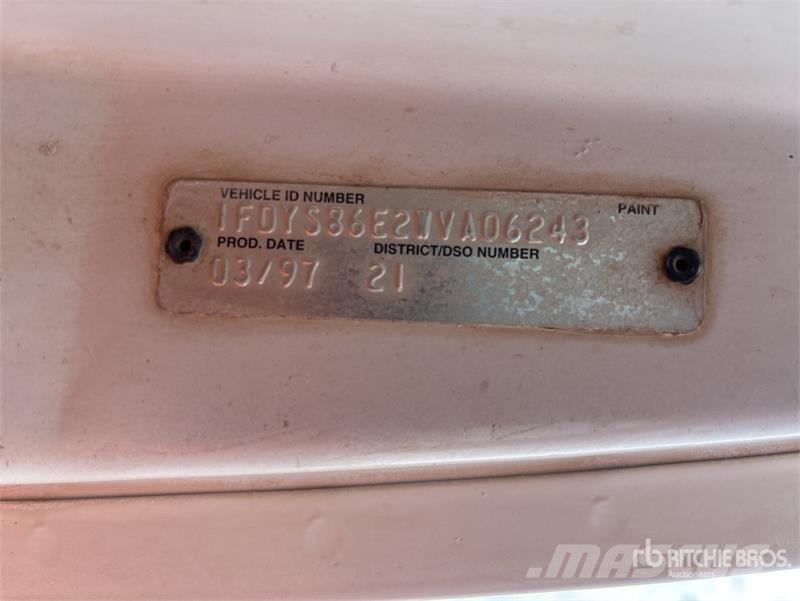 Ford LT8513 Cabinas e interior