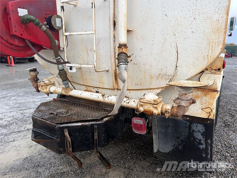 Ford LTA9000 Vesisäiliöautot