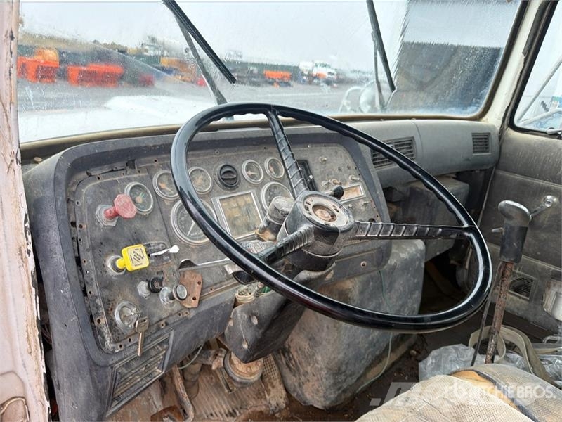 Ford LTA9000 Vesisäiliöautot