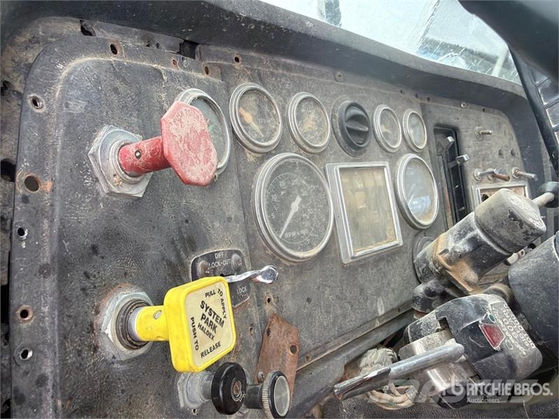 Ford LTA9000 Vesisäiliöautot