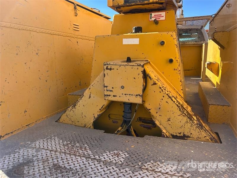 Ford on Ford F-750 XL 4x2 Bucket Truck Bilmontert lift