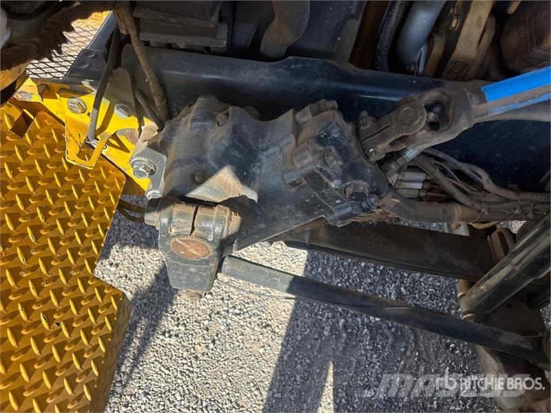 Ford on Ford F-750 XL 4x2 Bucket Truck Bilmontert lift