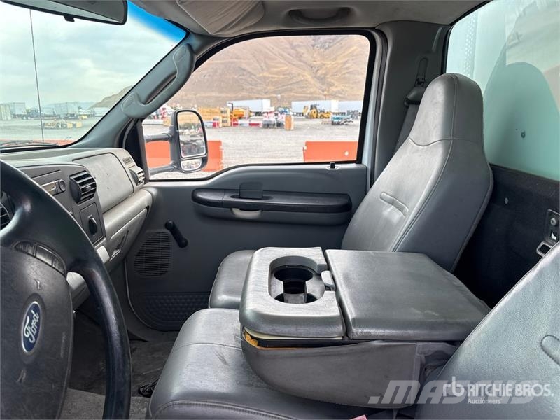 Ford PC111 Direct Push on Ford F-550 XL 4x2 Drill Truc Mobilni vrtalni tovornjaki