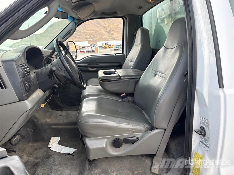 Ford PC111 Direct Push on Ford F-550 XL 4x2 Drill Truc Mobilni vrtalni tovornjaki