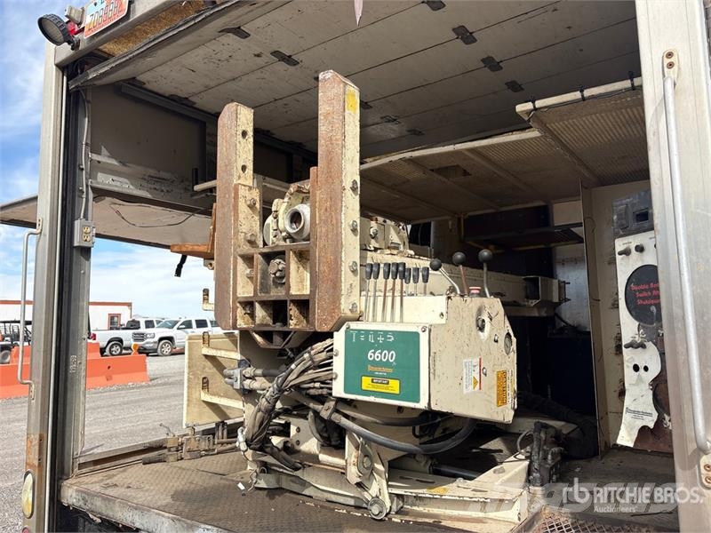 Ford PC111 Direct Push on Ford F-550 XL 4x2 Drill Truc Mobilni vrtalni tovornjaki