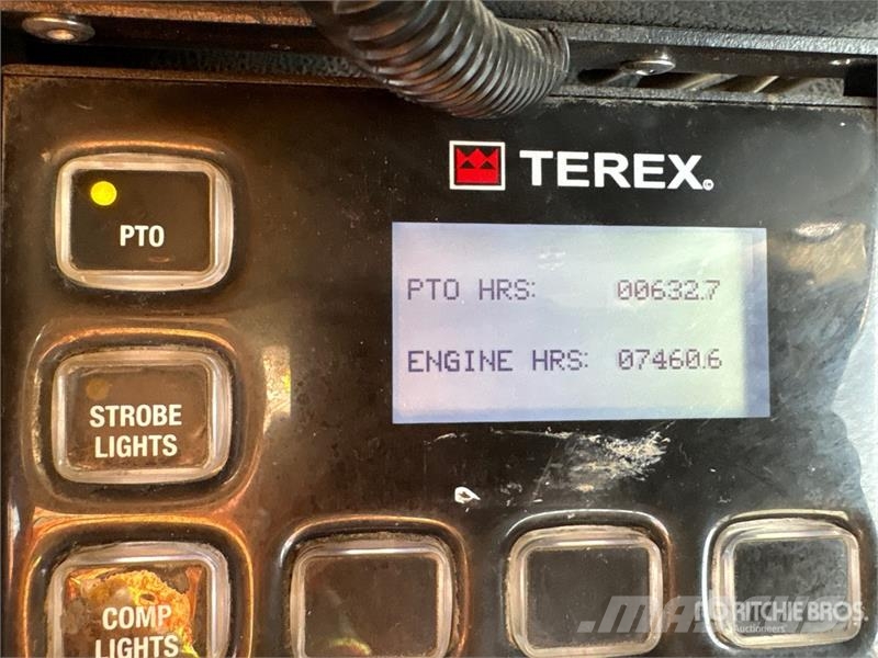 Ford Terex HI Ranger TL50M 50 ft on  Ford F-750 4x2 Buc Plataformas sobre camión