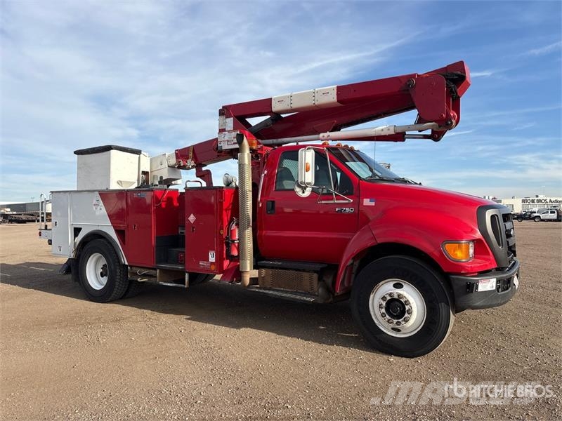Ford Terex HI Ranger TL50M 50 ft on  Ford F-750 4x2 Buc Plataformas sobre camión