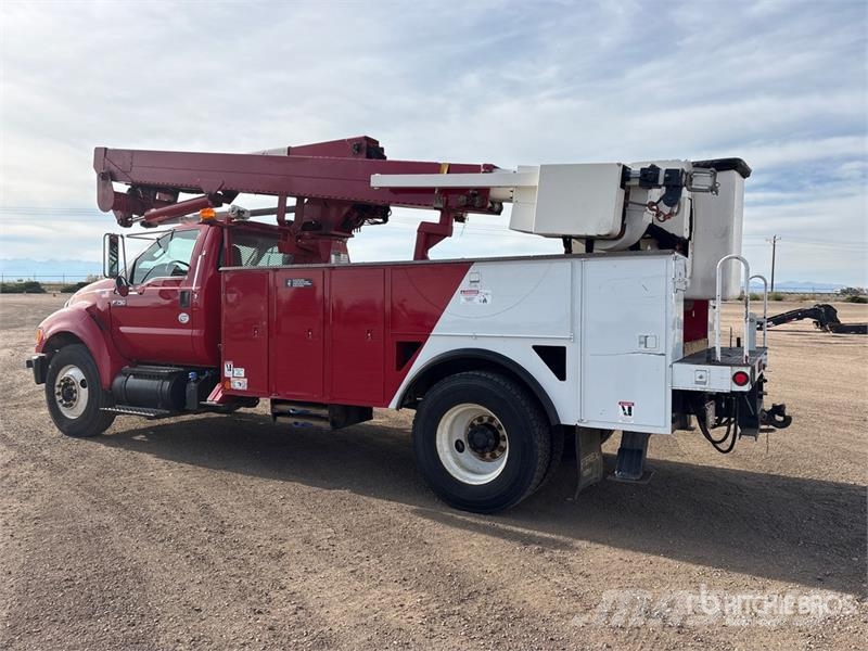 Ford Terex HI Ranger TL50M 50 ft on  Ford F-750 4x2 Buc Plataformas sobre camión