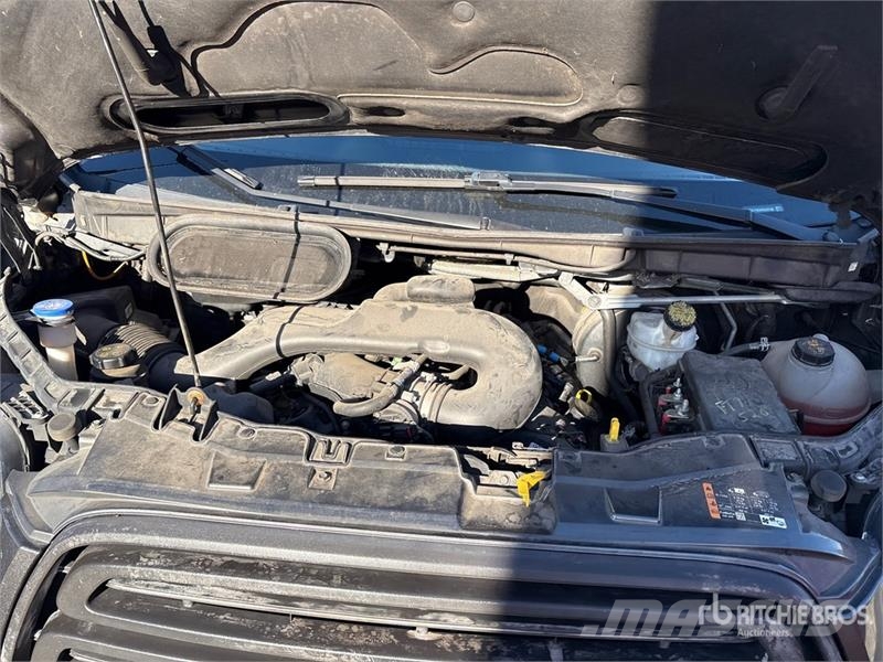 Ford Transit 10 Passenger Van 大型面包车
