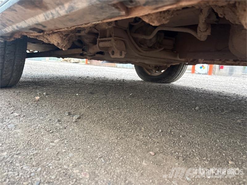 Ford Transit 12 Passenger Van 廂式貨物運輸車