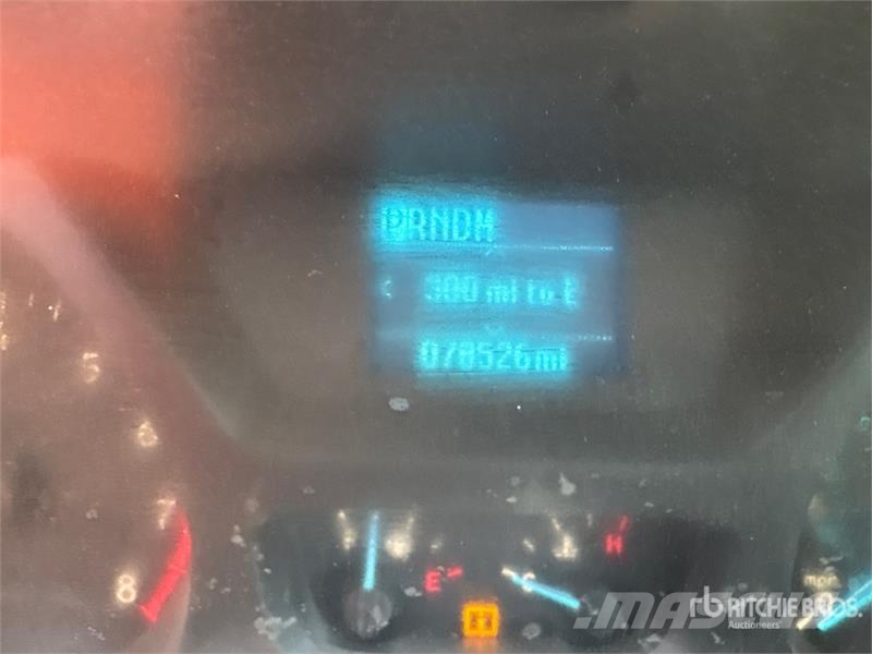Ford Transit 13 Passenger Van パネルバン