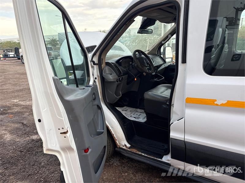 Ford Transit 15 Passenger Van Panel vans