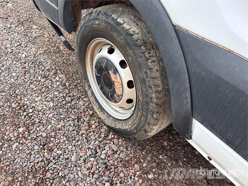 Ford Transit 15 Passenger Van Panel vans