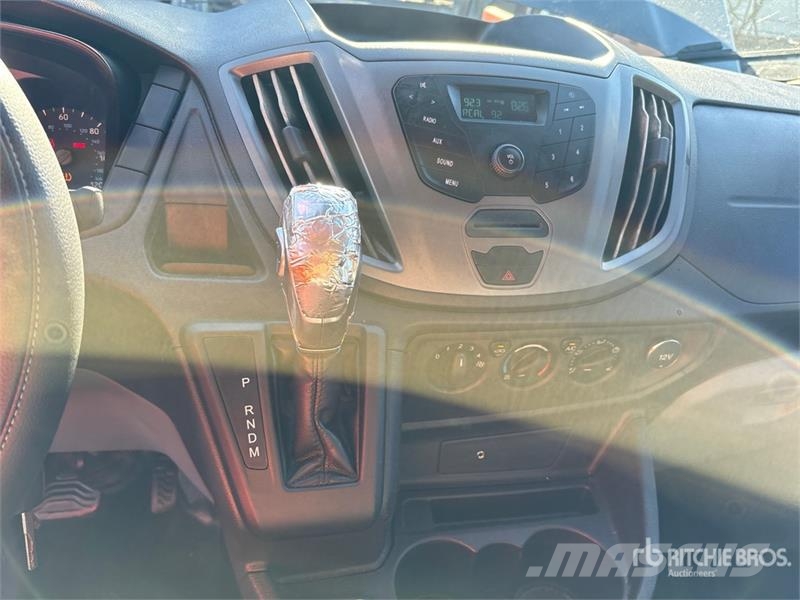 Ford Transit 150 10 Passenger Van Ванове за доставки