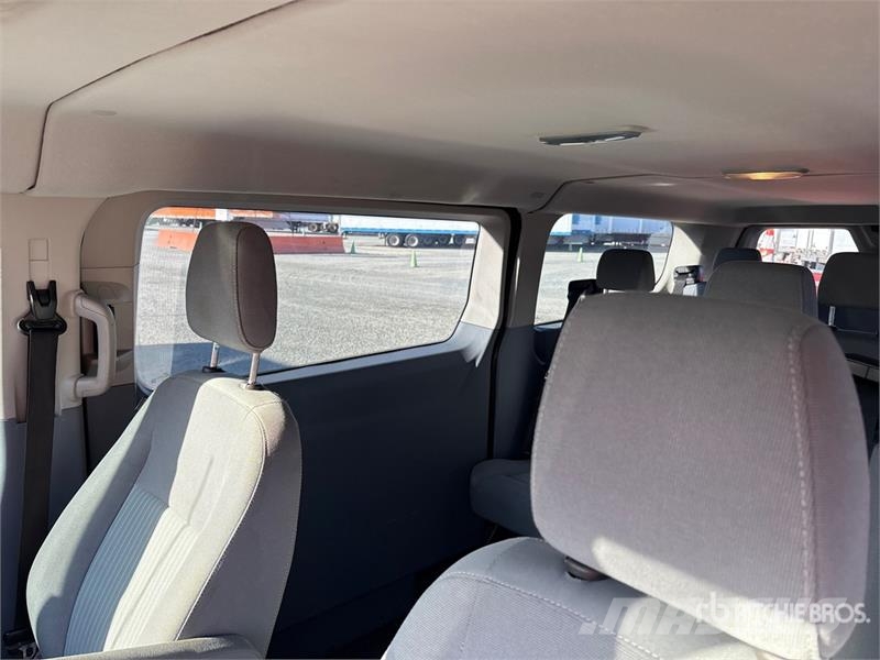 Ford Transit 150 10 Passenger Van Ванове за доставки