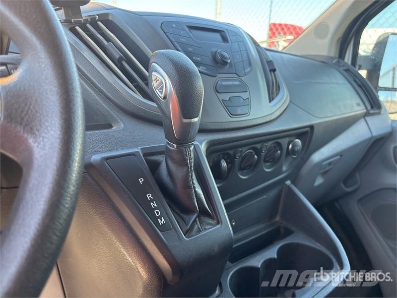 Ford Transit 150 Cargo Van Изотермический фургон